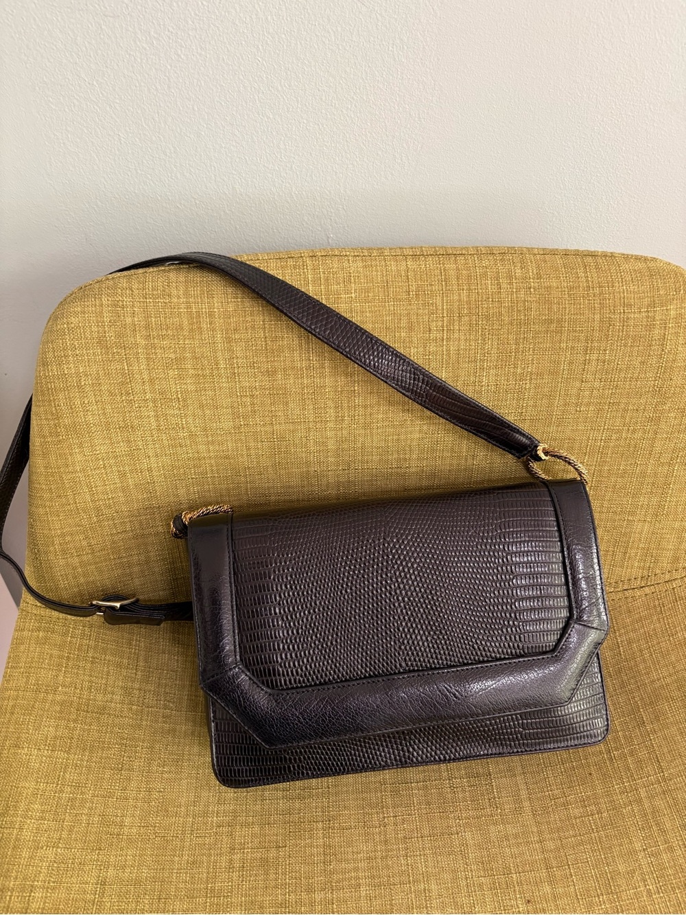 Pristine vintage Jay Herbert black leather bag.